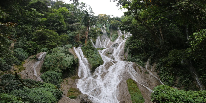 Đắm mình với Cao Nguyên Sìn Hồ - Vẻ đẹp hoang sơ của Tây Bắc - Ảnh 2.