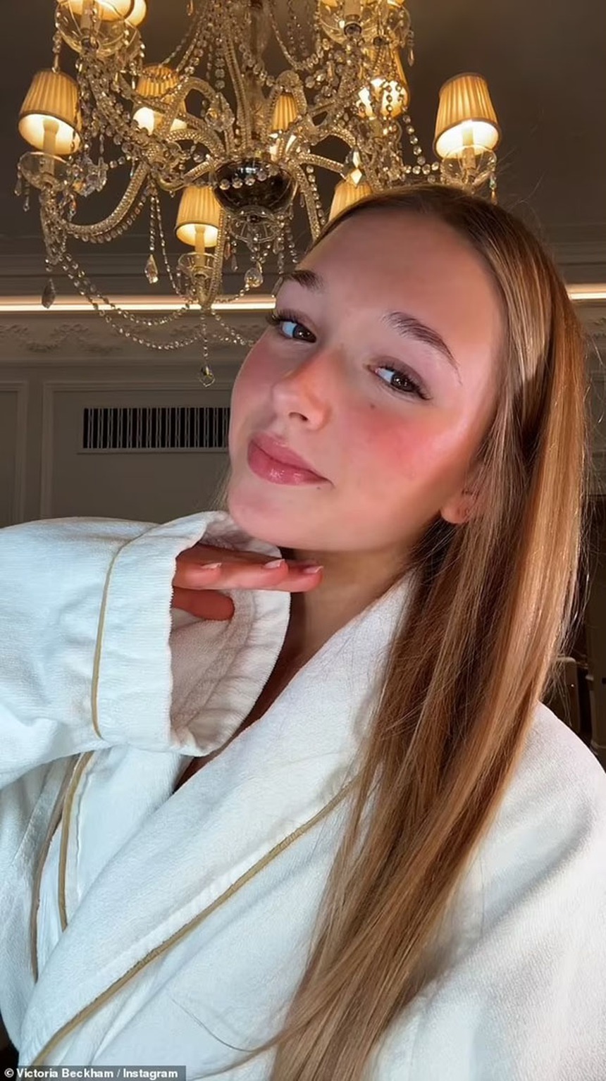 Con gái Beckham 13 tuổi đã là người có sức ảnh hưởng, tiết lộ thói quen trang điểm tốn kém - Ảnh 7. Con gái Beckham 13 tuổi đã là người có sức ảnh hưởng, tiết lộ thói quen trang điểm tốn kém - Ảnh 7.