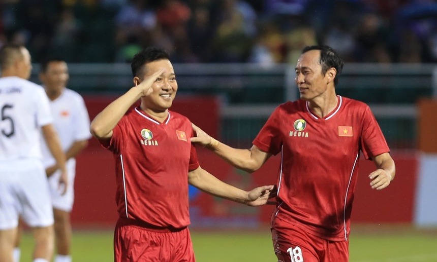 Tiền vệ hào hoa nhất bóng đá Việt Nam ghi bàn thắng quyết định, thực hiện màn ăn mừng trở thành biểu tượng - Ảnh 5. Tiền vệ hào hoa nhất bóng đá Việt Nam ghi bàn thắng quyết định, thực hiện màn ăn mừng trở thành biểu tượng - Ảnh 5.