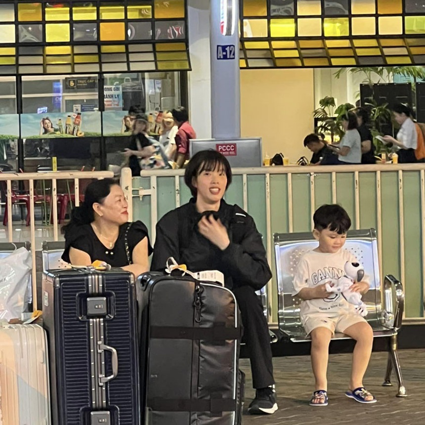 Trần Thị Thanh Thúy: Đi để trở về (và lại đi) - Ảnh 2. Trần Thị Thanh Thúy: Đi để trở về (và lại đi) - Ảnh 2.