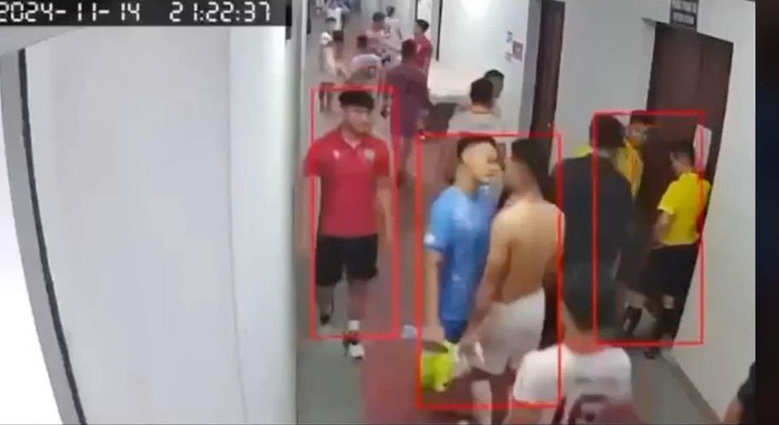 VFF ra án phạt vụ cầu thủ PVF CAND và Trẻ TPHCM đánh nhau - Ảnh 2. VFF ra án phạt vụ cầu thủ PVF CAND và Trẻ TPHCM đánh nhau - Ảnh 2.