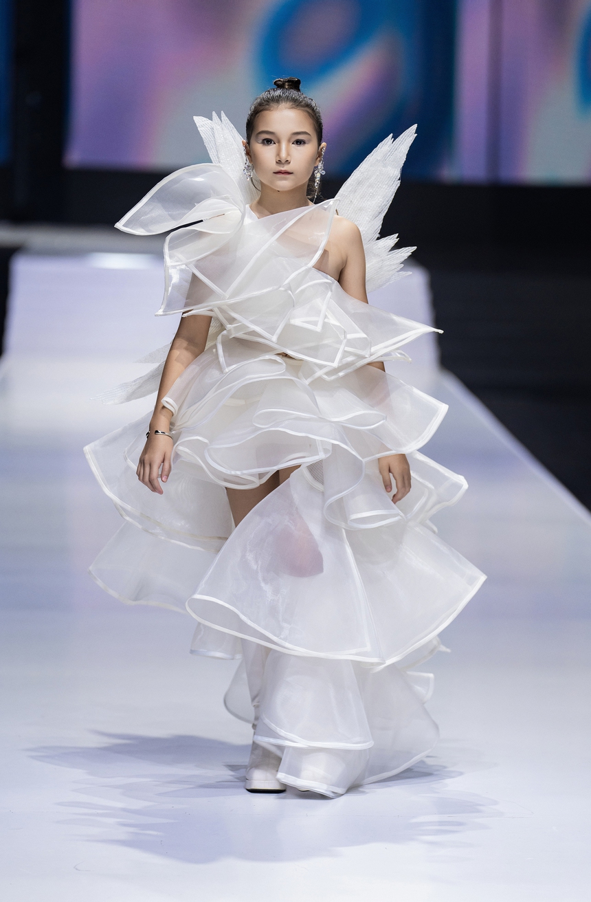 Ivan Trần: "Với tôi Thanh Hằng mãi mãi là nàng thơ"   - Ảnh 1.