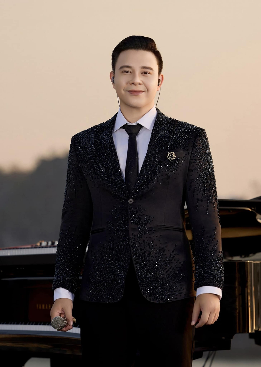 NSND Thanh Lam, ca sĩ Đông Hùng… cùng "khuấy đảo" đêm nhạc "Hà Nội Rock" - Ảnh 3. NSND Thanh Lam, ca sĩ Đông Hùng… cùng "khuấy đảo" đêm nhạc "Hà Nội Rock" - Ảnh 3.