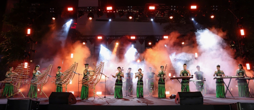 "Đại lộ" quy tụ dàn nghệ sĩ biểu diễn của trường Cao đẳng Nghệ thuật Hà Nội - Ảnh 3.