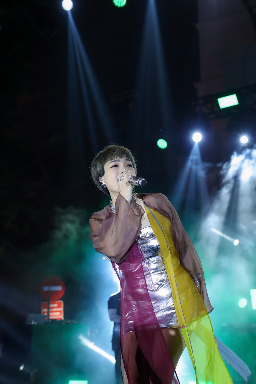 "Đại lộ" quy tụ dàn nghệ sĩ biểu diễn của trường Cao đẳng Nghệ thuật Hà Nội - Ảnh 4.