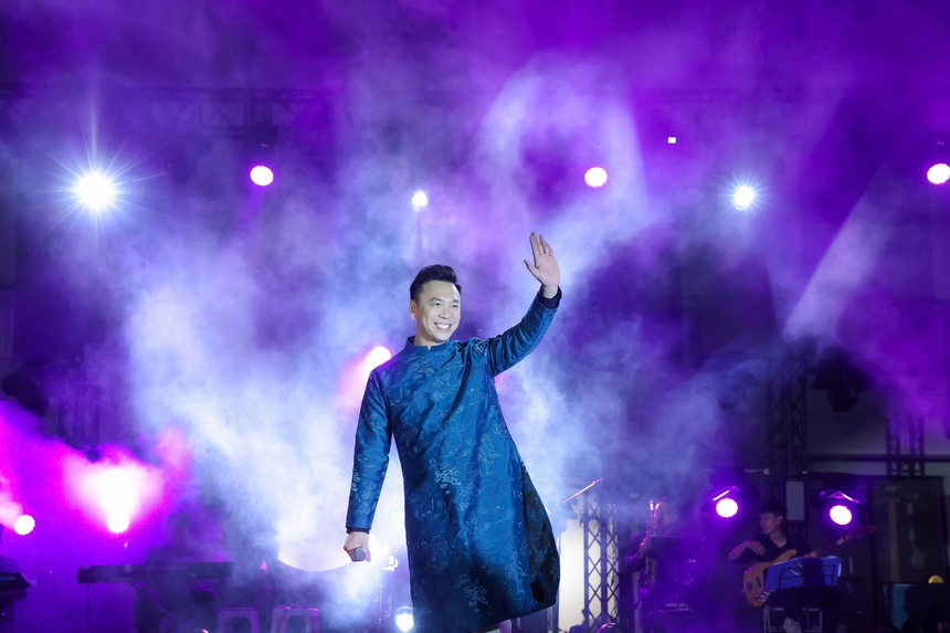 "Đại lộ" quy tụ dàn nghệ sĩ biểu diễn của trường Cao đẳng Nghệ thuật Hà Nội - Ảnh 9.