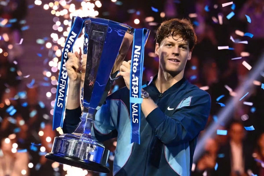 Thắng dễ Taylor Fritz, Jannik Sinner vô địch ATP Finals 2024 - Ảnh 1. Thắng dễ Taylor Fritz, Jannik Sinner vô địch ATP Finals 2024 - Ảnh 1.