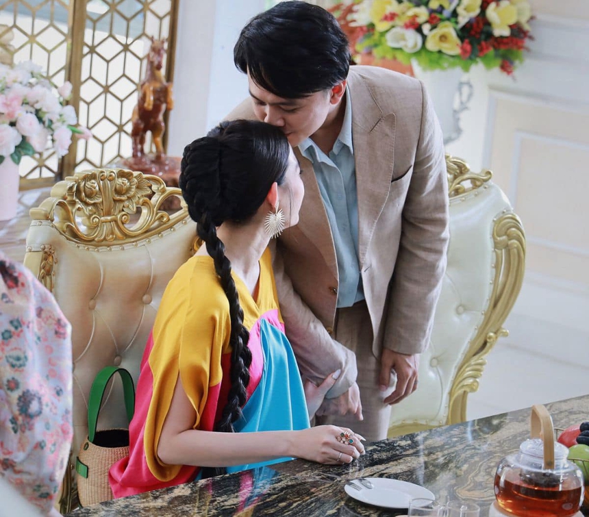 Sao nữ Vbiz thẳng thắn nói về tin đồn yêu bạn gái đồng giới hậu ly hôn - Ảnh 2. Sao nữ Vbiz thẳng thắn nói về tin đồn yêu bạn gái đồng giới hậu ly hôn - Ảnh 2.