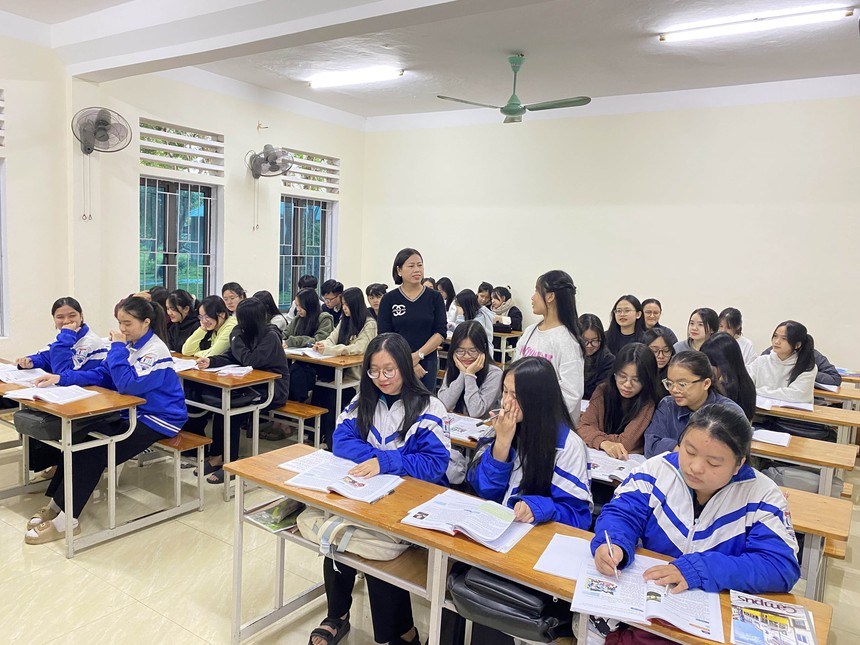 Ngày Nhà giáo Việt Nam: Nỗ lực “trồng người” ở những địa bàn đặc thù - Ảnh 1. Ngày Nhà giáo Việt Nam: Nỗ lực “trồng người” ở những địa bàn đặc thù - Ảnh 1.