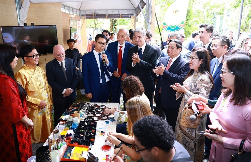 Thủ tướng Phạm Minh Chính dự Chương trình "Ngày Việt Nam tại Brazil" - Ảnh 5. Thủ tướng Phạm Minh Chính dự Chương trình "Ngày Việt Nam tại Brazil" - Ảnh 5.