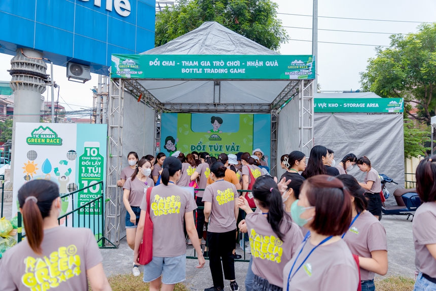 Hơn 3.000 vận động viên lan tỏa tinh thần xanh tại YIC Hanam Green Race 2024 - Ảnh 4. Hơn 3.000 vận động viên lan tỏa tinh thần xanh tại YIC Hanam Green Race 2024 - Ảnh 4.