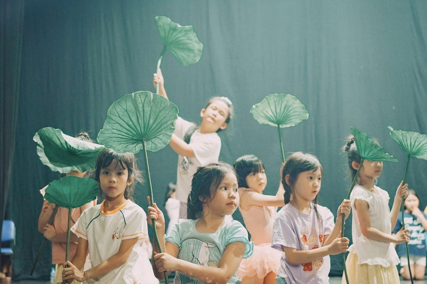 Nhạc kịch thế giới và Việt Nam - "Cầu nối nghệ thuật" (kỳ 9): Chuyên gia âm nhạc Kat Ha: Đặt nền móng cho nhạc kịch từ tuổi mầm non - Ảnh 4.