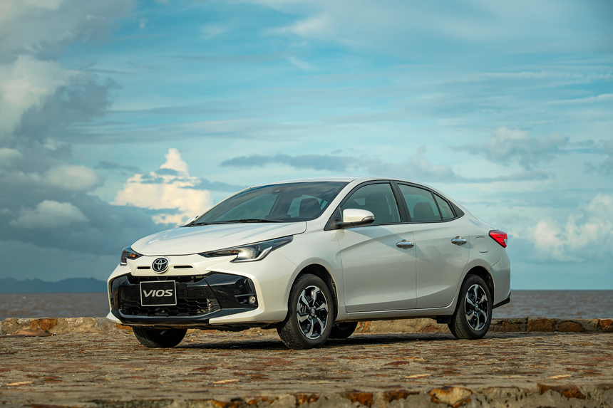 Toyota Vios tiếp tục bảo vệ thành công vị thế hàng đầu phân khúc - Ảnh 1. Toyota Vios tiếp tục bảo vệ thành công vị thế hàng đầu phân khúc - Ảnh 1.