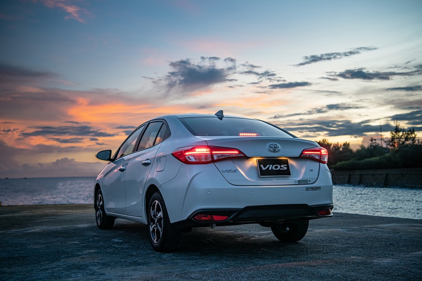 Toyota Vios tiếp tục bảo vệ thành công vị thế hàng đầu phân khúc - Ảnh 2. Toyota Vios tiếp tục bảo vệ thành công vị thế hàng đầu phân khúc - Ảnh 2.