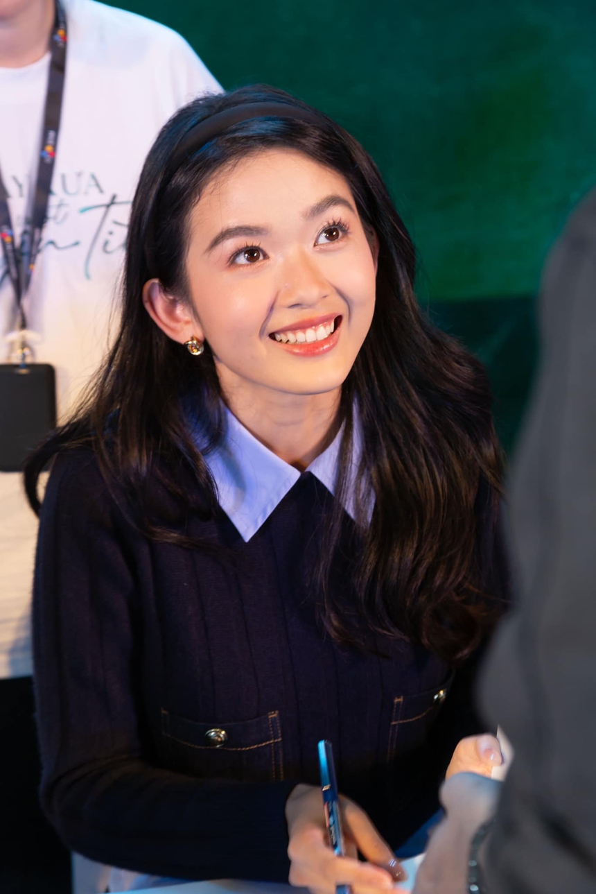 Nữ chính Ngày xưa có một chuyện tình: “Tôi không ngậm thìa vàng" - Ảnh 2. Nữ chính Ngày xưa có một chuyện tình: “Tôi không ngậm thìa vàng" - Ảnh 2.