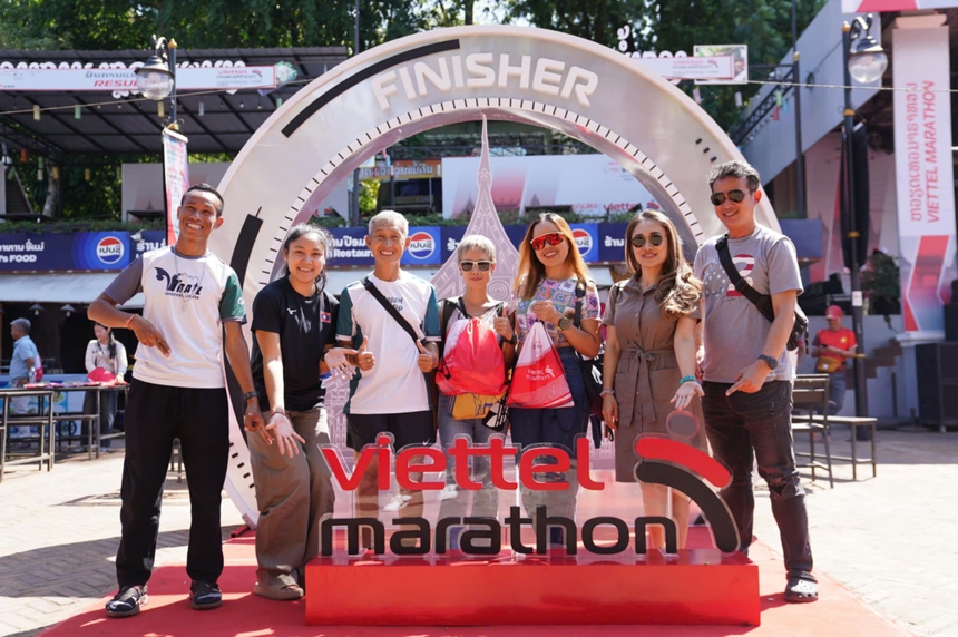 Viettel Marathon 2024 chính thức khai mạc tại Luang Prabang - Ảnh 4. Viettel Marathon 2024 chính thức khai mạc tại Luang Prabang - Ảnh 4.