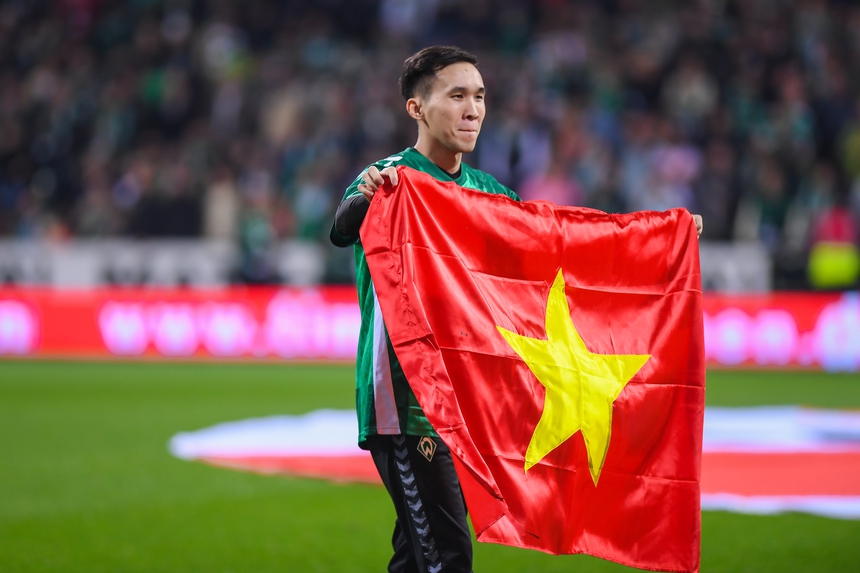 Phát Freestyle: Từ VĐV tâng bóng tới HLV đào tạo trẻ tại Bundesliga - Ảnh 1.