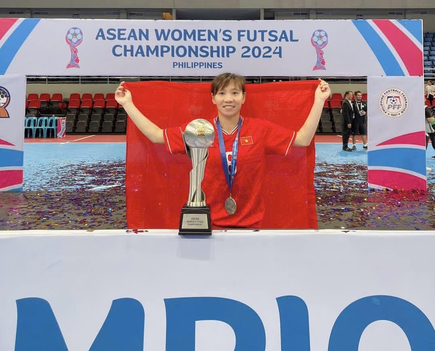 Quả bóng vàng nữ Việt Nam 2024 gọi tên "Người không phổi" Trần Thị Thùy Trang (?) - Ảnh 5. Quả bóng vàng nữ Việt Nam 2024 gọi tên "Người không phổi" Trần Thị Thùy Trang (?) - Ảnh 5.