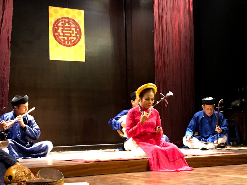 Đêm diễn 'Chuyện nhạc phố cổ' mừng Ngày Di sản - Ảnh 4. Đêm diễn 'Chuyện nhạc phố cổ' mừng Ngày Di sản - Ảnh 4.