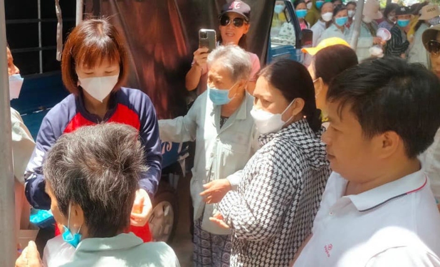 Hành trình vượt 'nghịch cảnh' của nữ tiền vệ xuất sắc nhất bóng đá Việt Nam - Ảnh 4. Hành trình vượt 'nghịch cảnh' của nữ tiền vệ xuất sắc nhất bóng đá Việt Nam - Ảnh 4.