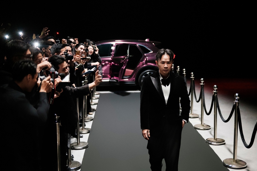 Câu chuyện người nghệ sĩ đằng sau MV "Duyên kiếp cầm ca" của Binz  - Ảnh 1.