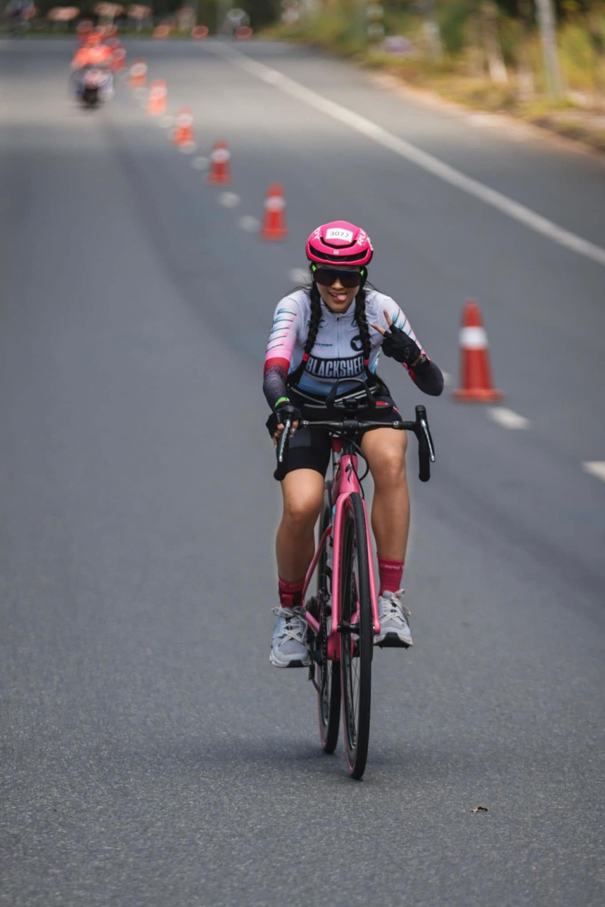 Hot girl đình đám một thời Thủy Top hoàn thành xuất sắc cuộc đua khắc nghiệt bậc nhất Việt Nam - Ảnh 2. Hot girl đình đám một thời Thủy Top hoàn thành xuất sắc cuộc đua khắc nghiệt bậc nhất Việt Nam - Ảnh 2.