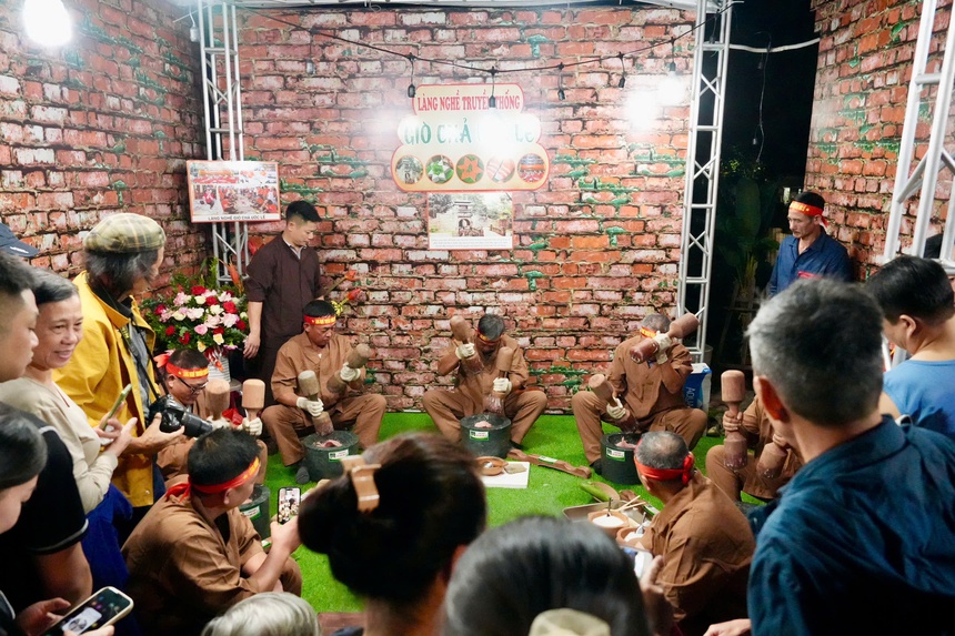 "Phở số Hà thành" thu hút du khách tại Lễ hội văn hoá ẩm thực Hà Nội năm 2024 - Ảnh 8.