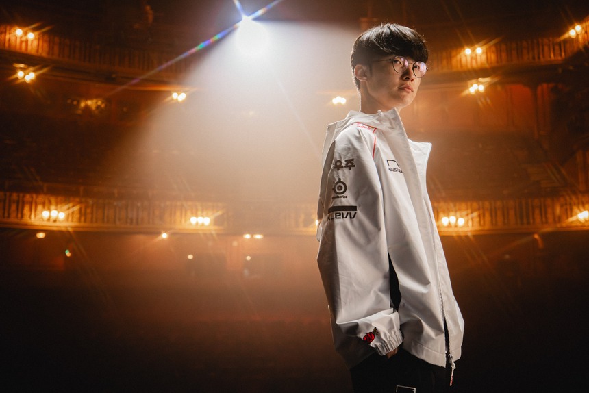 Vô địch CKTG, Faker bước vào ngôi đền của các huyền thoại - Ảnh 2. Vô địch CKTG, Faker bước vào ngôi đền của các huyền thoại - Ảnh 2.