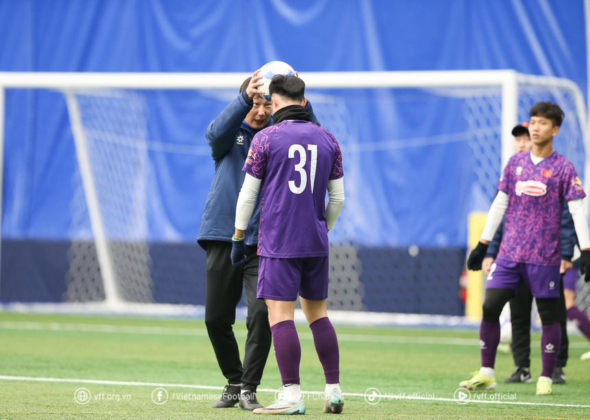 Bất ngờ giá vé xem đội tuyển Việt Nam đá AFF Cup - Ảnh 2.