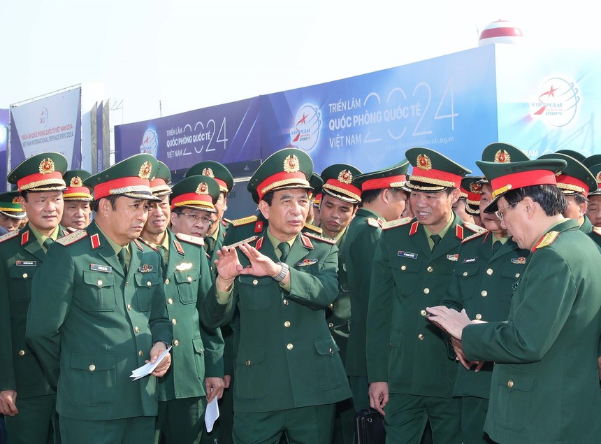 Bộ trưởng Quốc phòng kiểm tra công tác chuẩn bị Triển lãm Quốc phòng quốc tế 2024 - Ảnh 9.