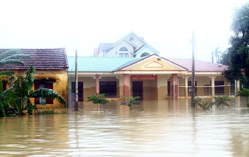 Từ 4-9/11, đỉnh lũ trên các sông ở Quảng Bình, Quảng Trị lên mức báo động 2-3 - Ảnh 1. Từ 4-9/11, đỉnh lũ trên các sông ở Quảng Bình, Quảng Trị lên mức báo động 2-3 - Ảnh 1.