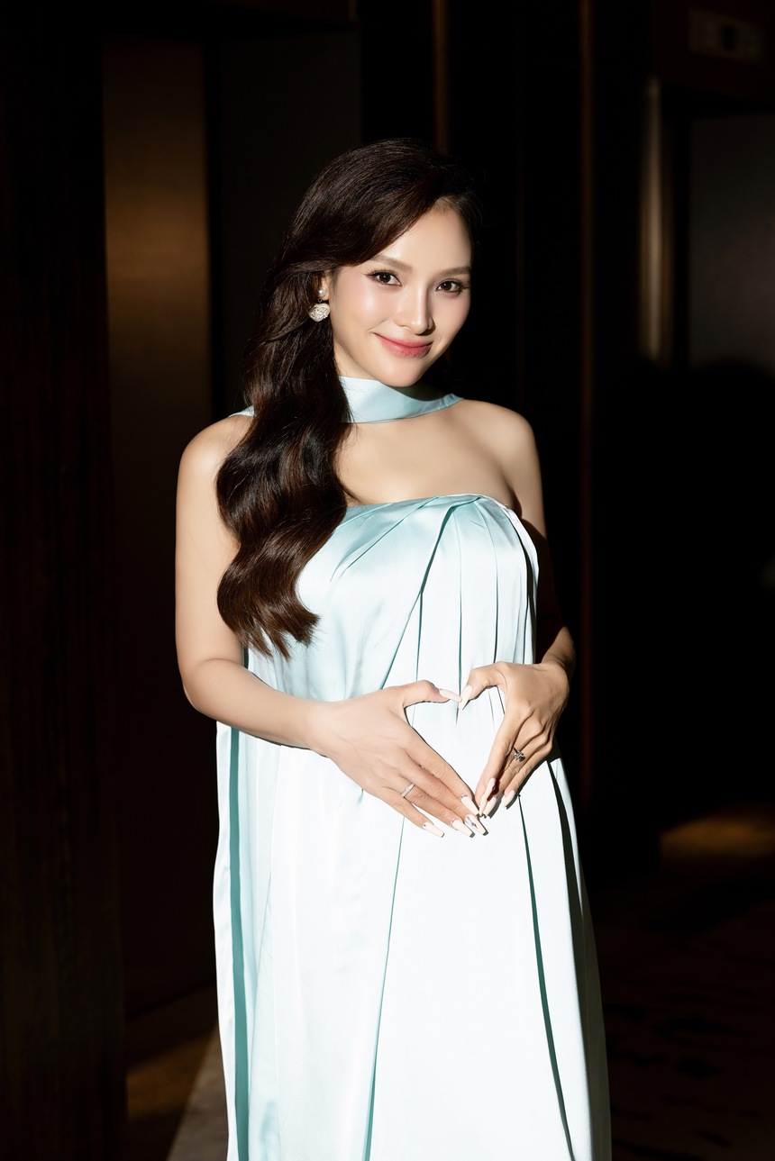 Phương Trinh Jolie bầu 6 tháng vẫn rạng rỡ dự sự kiện - Ảnh 5. Phương Trinh Jolie bầu 6 tháng vẫn rạng rỡ dự sự kiện - Ảnh 5.