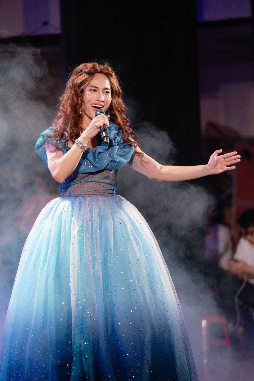 Giáo viên tiếng Hàn lấn sân ca hát, "trình làng" loạt ca khúc tự sáng tác - Ảnh 3.