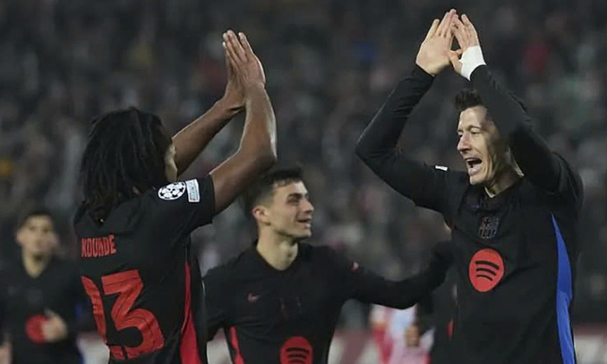 Kết quả Cúp C1: Arsenal thua trận đầu, Barca lại thắng đậm - Ảnh 2. Kết quả Cúp C1: Arsenal thua trận đầu, Barca lại thắng đậm - Ảnh 2.