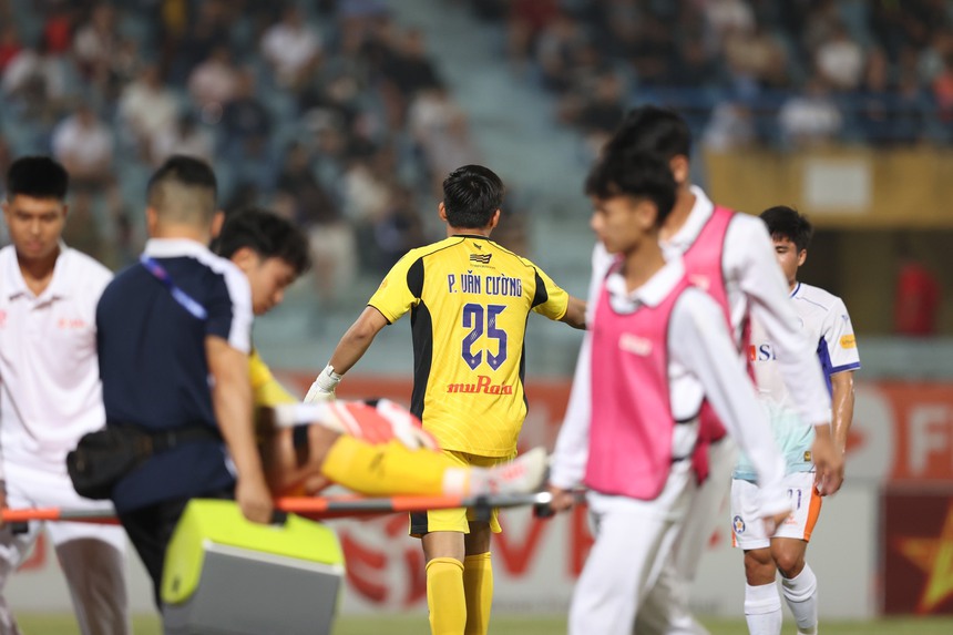 SHB Đà Nẵng gọi về thủ môn vừa xuất ngoại - Ảnh 1. SHB Đà Nẵng gọi về thủ môn vừa xuất ngoại - Ảnh 1.