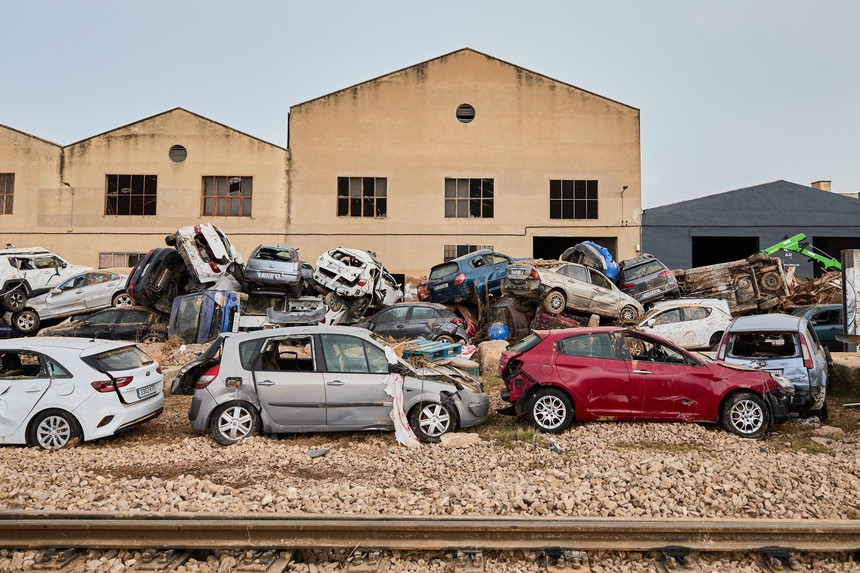 Lũ lụt ở Tây Ban Nha có thể gây thiệt hại kinh tế hơn 10 tỷ euro - Ảnh 1. Lũ lụt ở Tây Ban Nha có thể gây thiệt hại kinh tế hơn 10 tỷ euro - Ảnh 1.