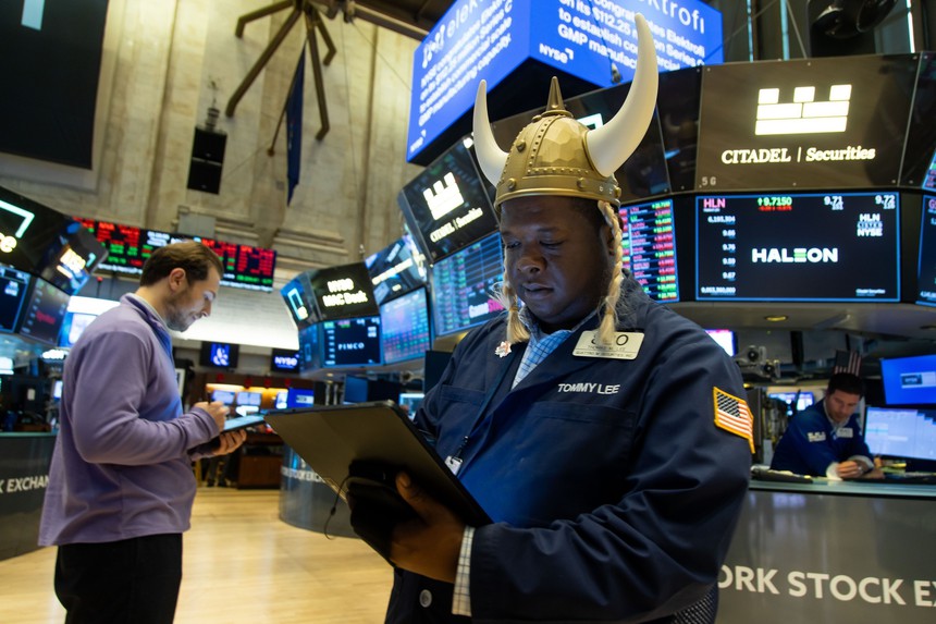 Phản ứng thị trường thế giới trước kết quả bầu cử Mỹ - Ảnh 1. Phản ứng thị trường thế giới trước kết quả bầu cử Mỹ - Ảnh 1.