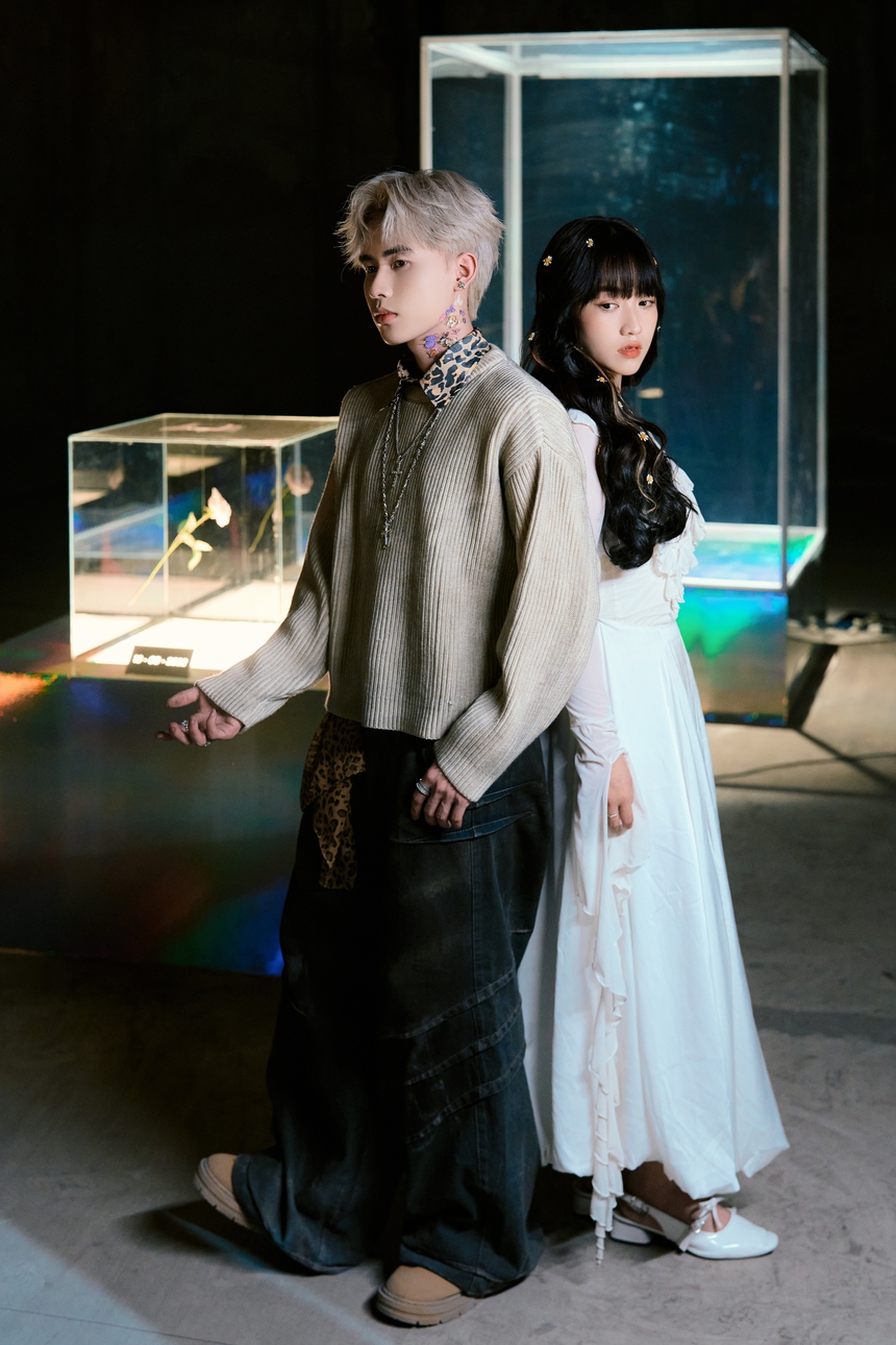 Doãn Hiếu “all-rounder” trong MV "Anh sẽ chẳng buồn đâu" - Ảnh 3. Doãn Hiếu “all-rounder” trong MV "Anh sẽ chẳng buồn đâu" - Ảnh 3.