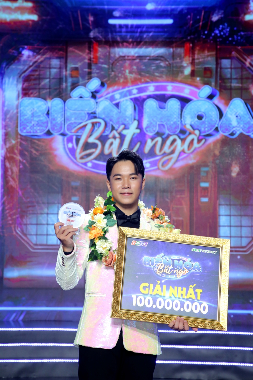 Quán quân Biến Hóa Bất Ngờ 2024: 16 tuổi nghỉ học làm công nhân, nghị lực có bằng cấp 3 ở tuổi 21 - Ảnh 2.