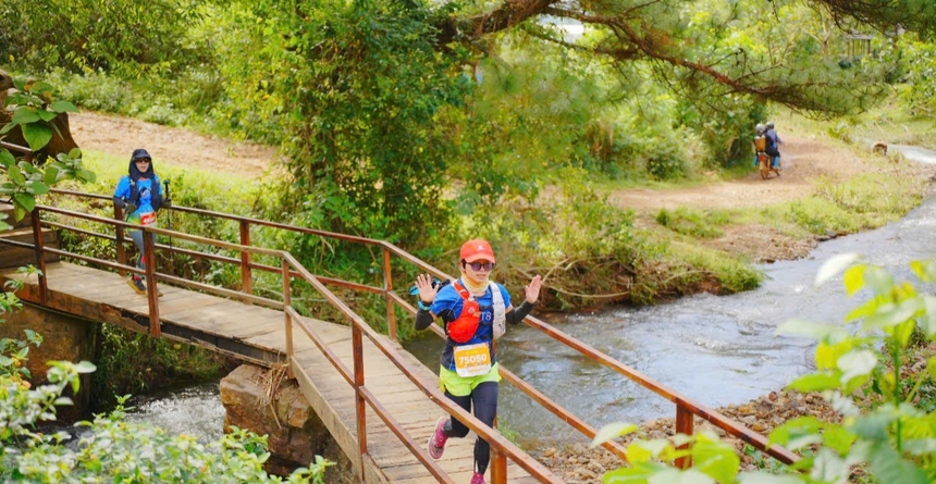 Cô gái Hà Nội chinh phục giải đấu siêu khắc nghiệt Lamdong Trail 2024 - Ảnh 1.