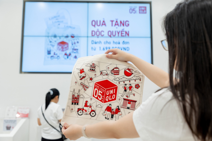 Loạt người nổi tiếng mừng sinh nhật UNIQLO, gợi ý những sản phẩm không thể bỏ lỡ dịp đặc biệt - Ảnh 10. Loạt người nổi tiếng mừng sinh nhật UNIQLO, gợi ý những sản phẩm không thể bỏ lỡ dịp đặc biệt - Ảnh 10.