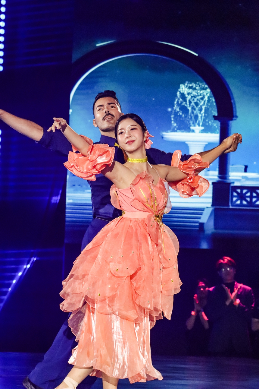 Mỹ nhân Đảo Thiên Đường rời Bước Nhảy Hoàn Vũ vì lý do sức khỏe - Ảnh 1.