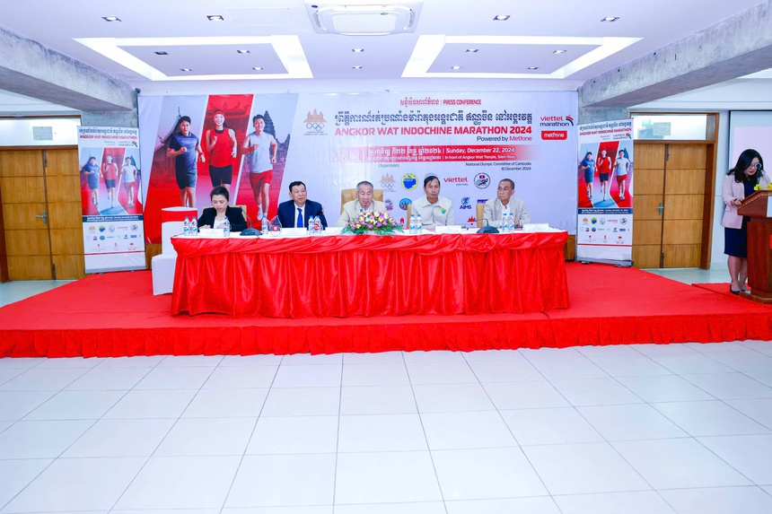 9.000 VĐV tham dự Viettel Marathon chặng Angkor Wat - Ảnh 3. 9.000 VĐV tham dự Viettel Marathon chặng Angkor Wat - Ảnh 3.