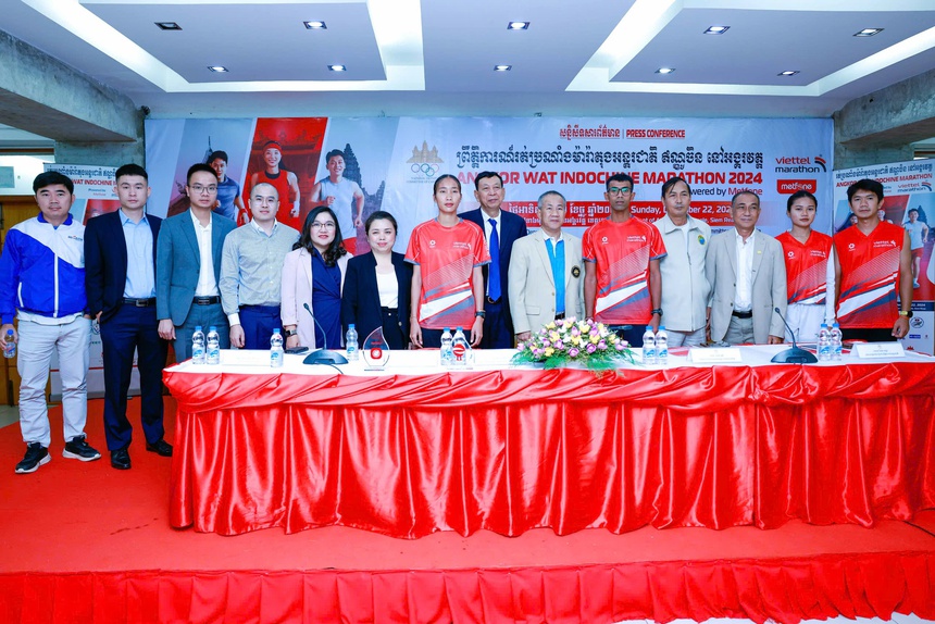 9.000 VĐV tham dự Viettel Marathon chặng Angkor Wat - Ảnh 2. 9.000 VĐV tham dự Viettel Marathon chặng Angkor Wat - Ảnh 2.