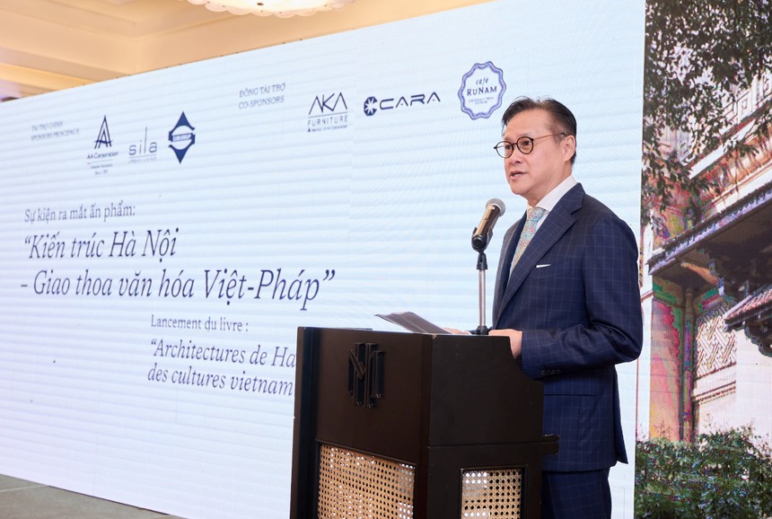 Sách "Kiến trúc Hà Nội - Giao thoa văn hóa Việt - Pháp": "Đánh thức" di sản kiến trúc một cách xứng đáng - Ảnh 1.