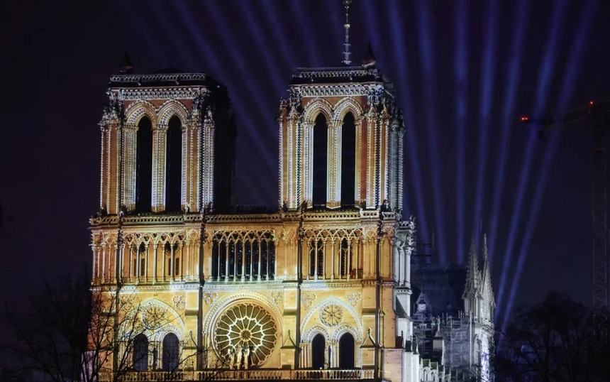 Nhà thờ Đức Bà Paris mở cửa sau hỏa hoạn: Và chuông Bourdon lại được ngân vang - Ảnh 1. Nhà thờ Đức Bà Paris mở cửa sau hỏa hoạn: Và chuông Bourdon lại được ngân vang - Ảnh 1.