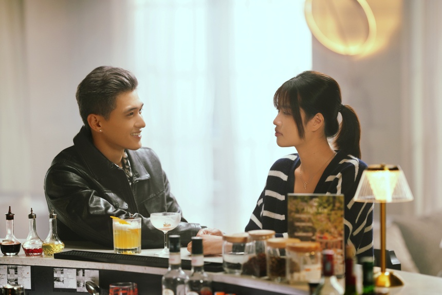 Thu Trang kể kỷ niệm lần đầu làm việc với Hoa hậu Thiên Ân ở "Nụ hôn bạc tỷ" - Ảnh 1.