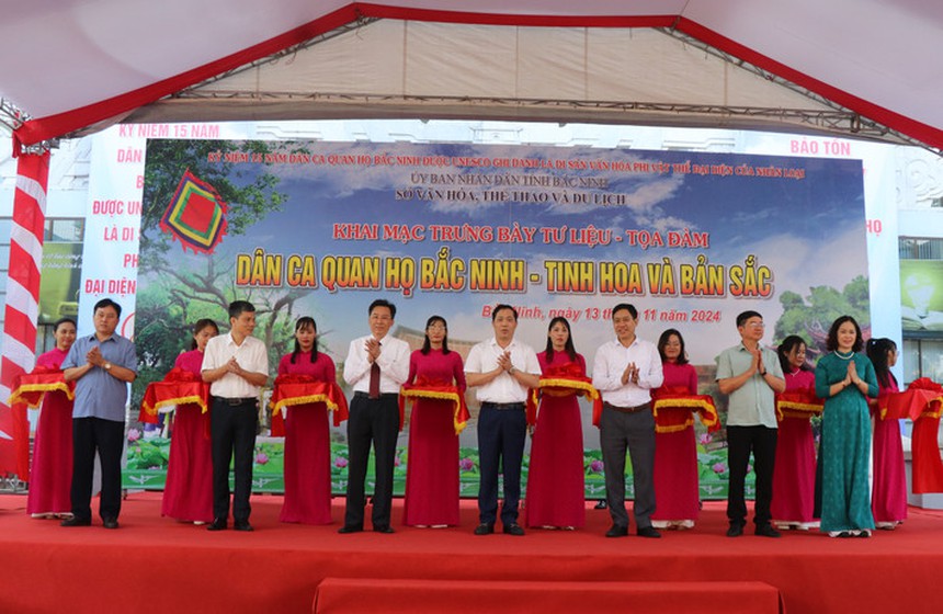 Trưng bày tư liệu “Dân ca Quan họ Bắc Ninh - Tinh hoa và bản sắc” - Ảnh 1.