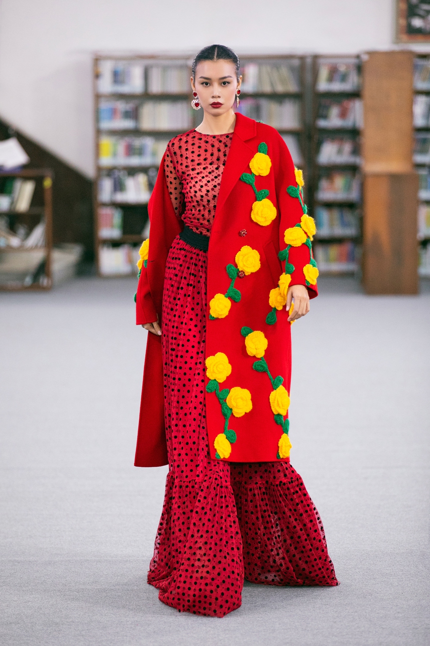 5 điểm ấn tượng trong show diễn ở Thư viện Khoa học Tổng hợp TP.HCM của VUNGOC&SON - Ảnh 5.