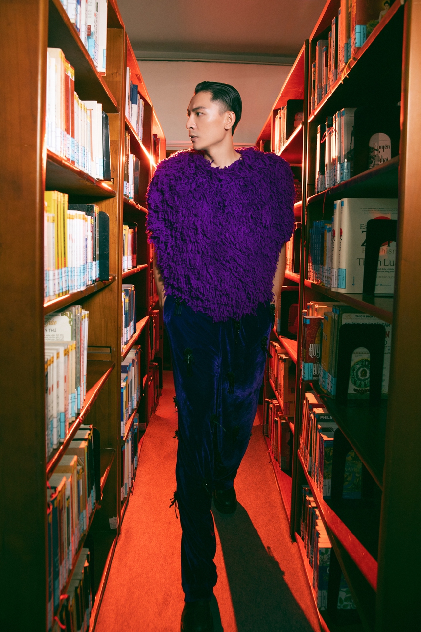 5 điểm ấn tượng trong show diễn ở Thư viện Khoa học Tổng hợp TP.HCM của VUNGOC&SON - Ảnh 4.